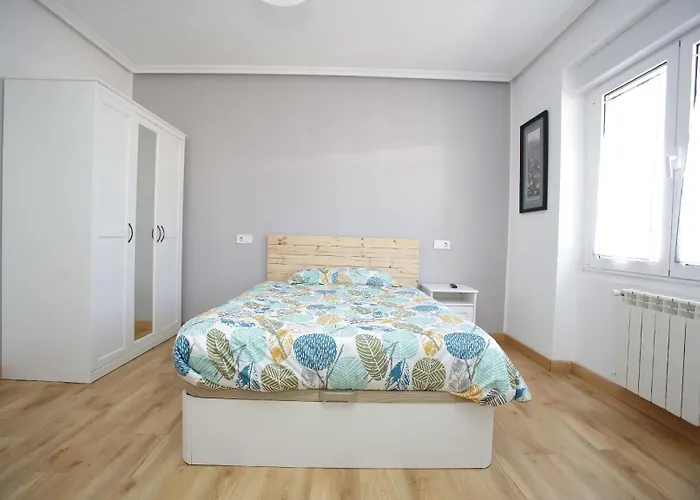 Piso De 4 Habitaciones A Un Paso Del Centro De Oviedo