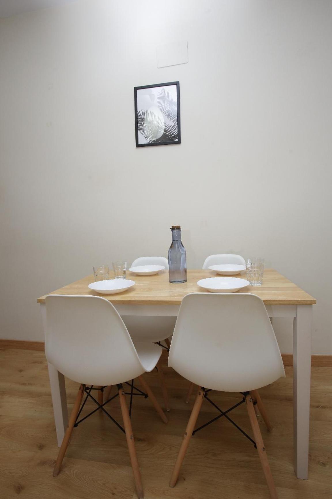 Piso De 4 A Un Paso Del Centro De Apartamento *