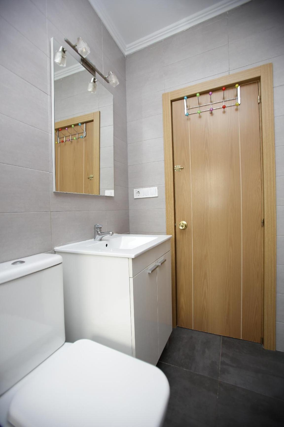 Apartamento Piso De 4 A Un Paso Del Centro De *
