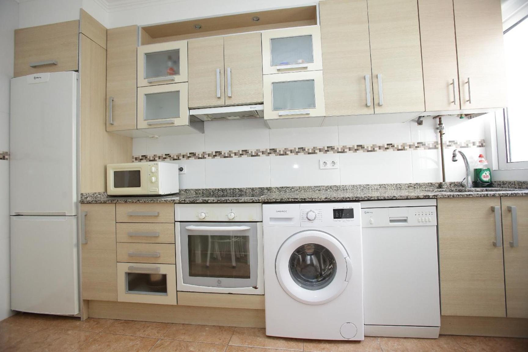 Apartamento Piso De 4 A Un Paso Del Centro De *